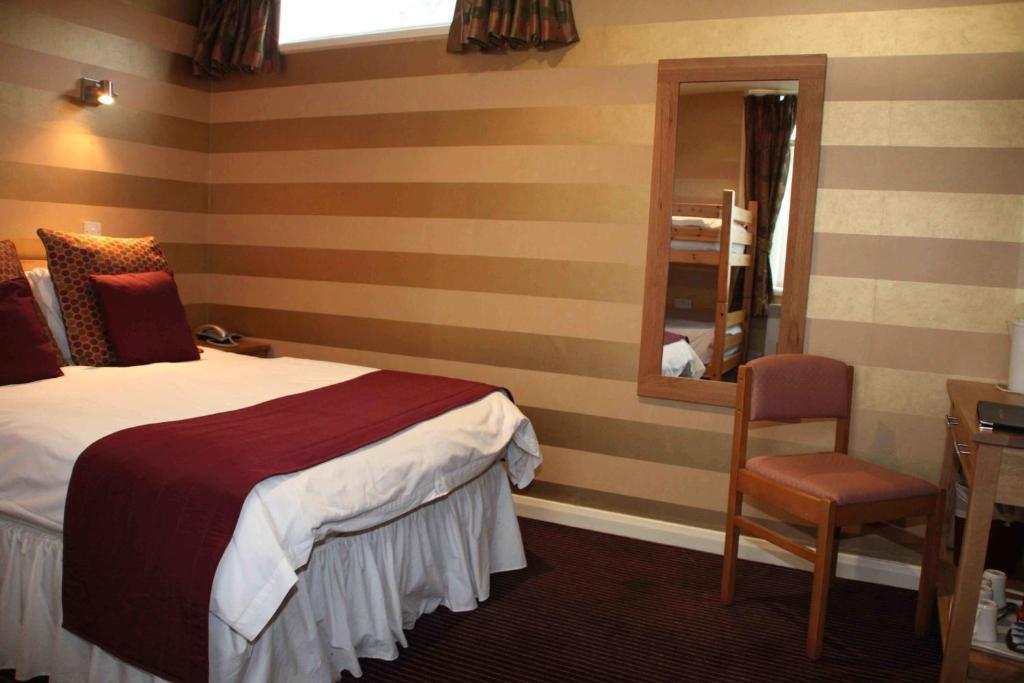 The Dog & Partridge Country Inn Ashbourne  Oda fotoğraf